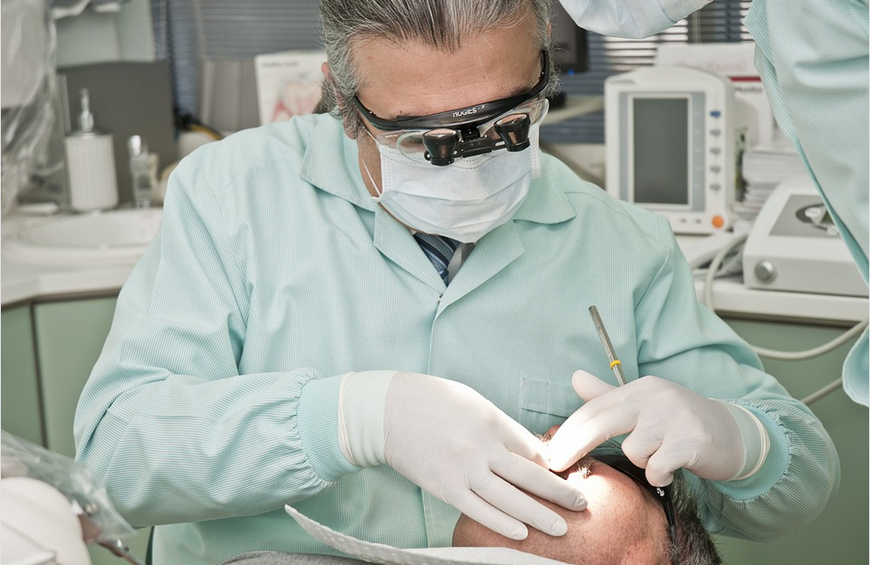 Benefits of Visiting a Dentist Regularly